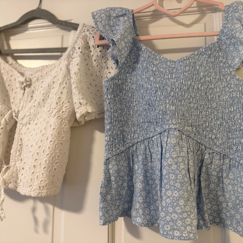 Zara & Art Class Blue Blouse with Flutter Sleeves and Tiered Design - Picture 3 of 8